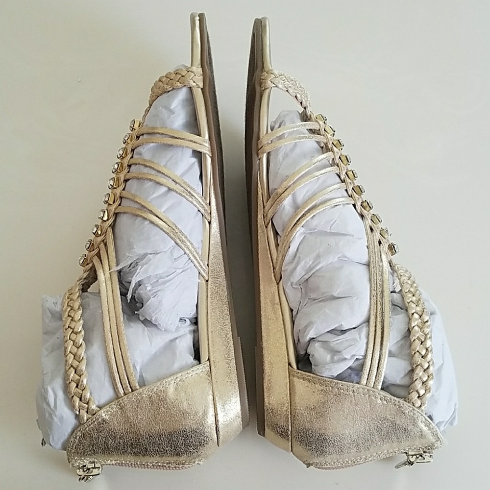 ๐ฅSEE NEW LISTING๐ฅ G by Guess Sandals NIB - Picture 7 of 9